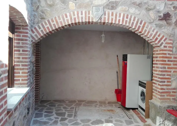 Abadia Del Marques De Avila *